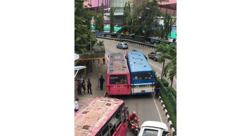 Bangkok bus firms in hot water after drivers shut down traffic
