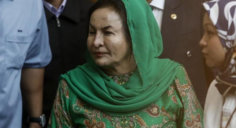 Malaysia ex-PM's wife grilled by corruption investigators