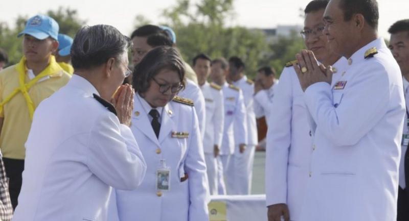 Prayut sees no need to show vision to Parliament