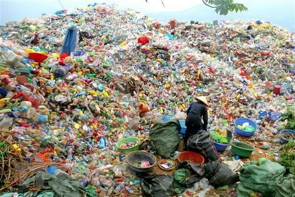 Việt Nam pilots initiatives to reduce plastic waste and marine litter