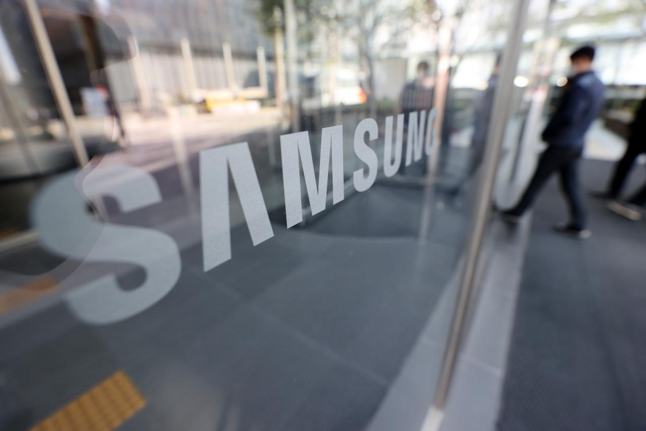 Samsung sees chip recovery in Q2 after forecast-beating Q1 results