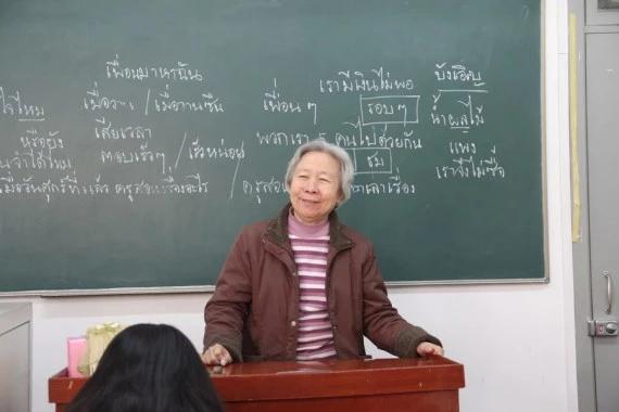 Thai "granny professor" forges bridge of cross-cultural friendship