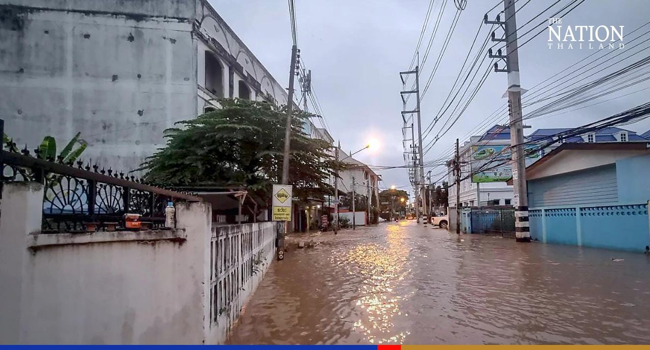 Many parts of Chiang Mai’s Muang district flooded as Ping River bursts its banks