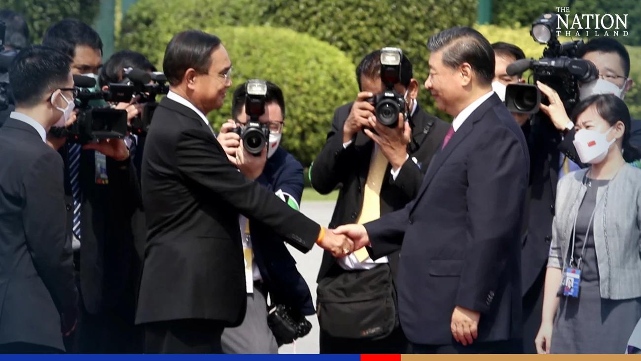 Prayut in full bilateral talks with Xi after Bangkok Apec summit
